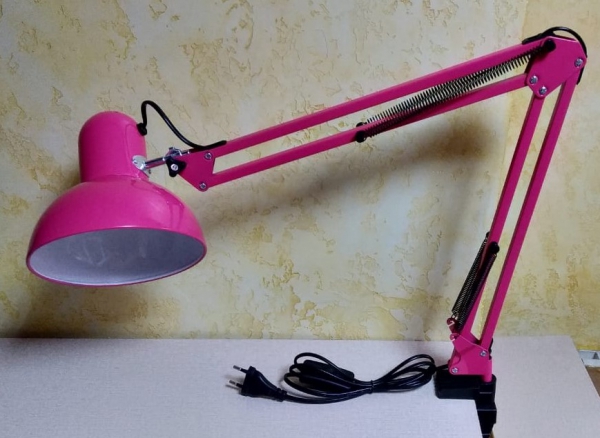 Настольная лампа для маникюра (розовая)